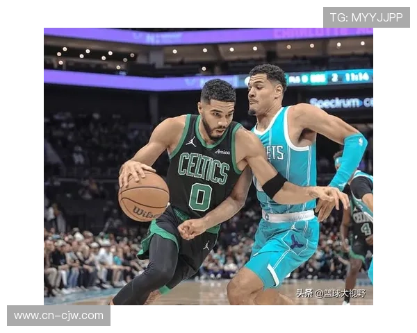 西班牙挡拆成绿军杀手锏 波神怀特塔图姆三角配合显威力